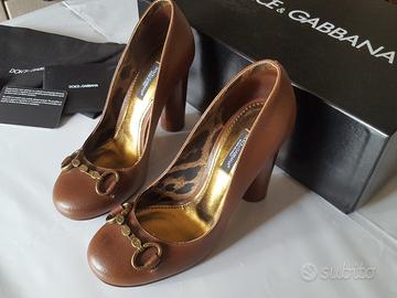 Scarpa con tacco DOLCE & GABBANA in pelle marrone