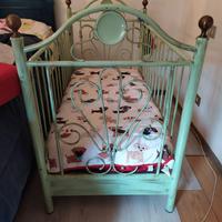 Lettino con sbarre