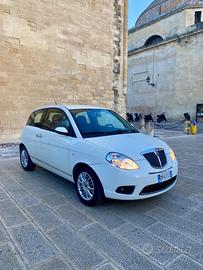 Lancia Ypsilon 1.3 MJT 90 CV Platino