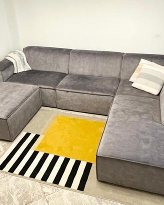 Bellissim divano moderno in perfette condizioni