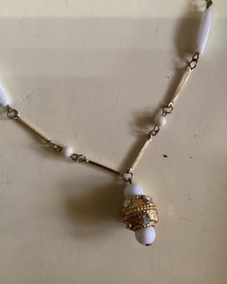 Collana vintage elegante con pendente gioiello