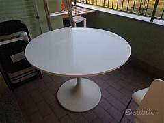 Tavolo modello Docksta Ikea