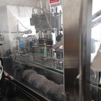 Etichettatrice e capsulatrice