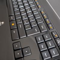 Tastiera Logitech K800