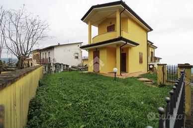 VILLA A SCHIERA A MONTESCUDO - MONTECOLOMBO