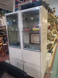 Vetrina medico anni 50'