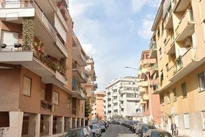 Tiburtina stanza ad uso condiviso