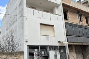 Indipendente con tavernetta, mansarda ampi spazi