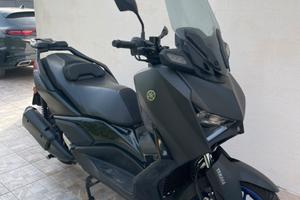 Yamaha Xmax 300