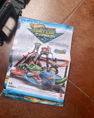 Hot wheels mega autolavaggio