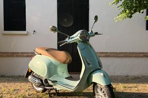 Vespa primavera 150