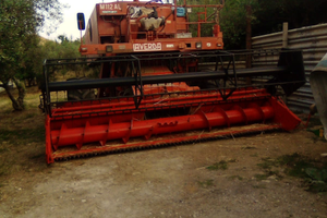 Mietitrebbia laverda 112L