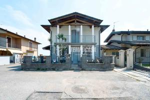 Villa Unifamiliare a San Bassano 4 locali