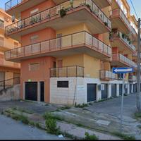 Locale commerciale via Everest Gela