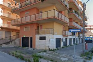 Locale commerciale via Everest Gela