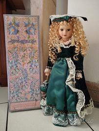 Bambola di porcellana "Collezione Manolo"