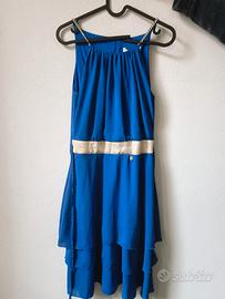 Abito elegante blu con dettagli in oro