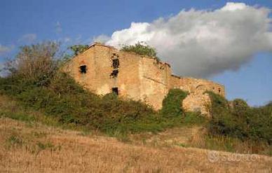 Albinea Broletto Casa colonica da ristrutturare