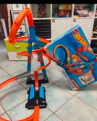 pista hot wheels  Sky crash tower