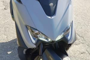 Yamaha T-Max 560 compreso Passaggio di Proprietà
