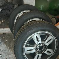 Coppia cerchi in lega + gomme 175/65 R15 - nuovo