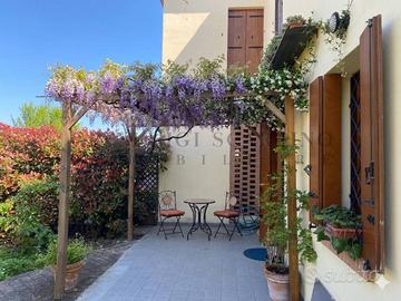 Villetta a schiera di 101 m² con 4 locali e box au