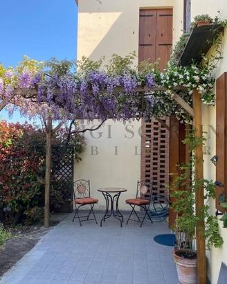 Villetta a schiera di 101 m² con 4 locali e box au