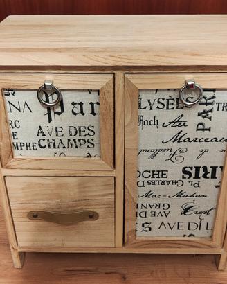 Mobiletto shabby chic in legno