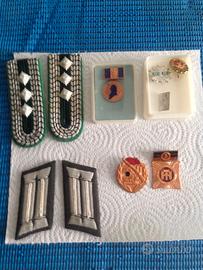 LOTTO UFFICIALE TEDESCO MOSTRINE SPALLINE E SPILLE