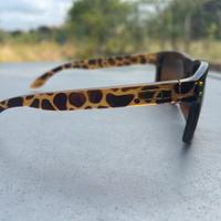 Occhiali da sole oakley tartarugati made in usa co