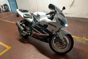 Honda CBR f sport 600