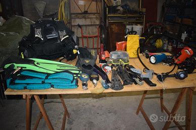 ATTREZZATURA SUBACQUEA