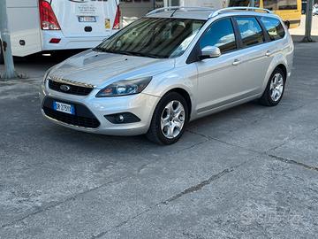 Ford Focus 2.0 Benz&Gpl Perfetto valido 2 anni