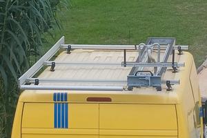 porta pacchi con montascale