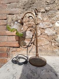 Lampada da tavolo in stile liberty