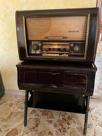 Radio FUNZIONANTE Nordmende Traviata