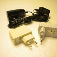 2 ALIMENTATORI da 220V-USB e 2 da 220V-5V