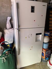 Frigoriferi con dispenser