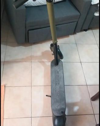 monopattino momo design 400watt 