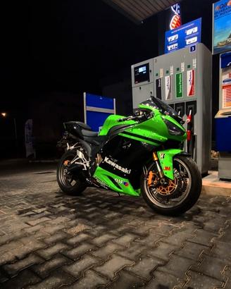 Kawasaki ninja zx6r 