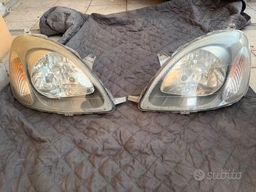 Fari anteriori Toyota Yaris 1999-2005