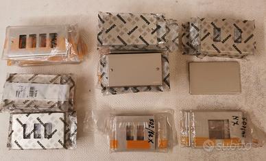 PLACCHE BTICINO MAGIC - MATERIALE IN DESCRIZIONE