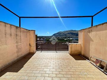 3 LOCALI A FICARAZZI