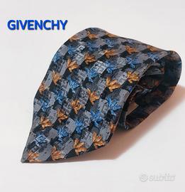 Elegante cravatta sartoriale Givenchy made in Ital