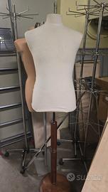 Manichino sartoriale rivestito in tessuto con base