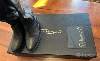 Stivale pelle nera malibù borchie via Roma tg 37