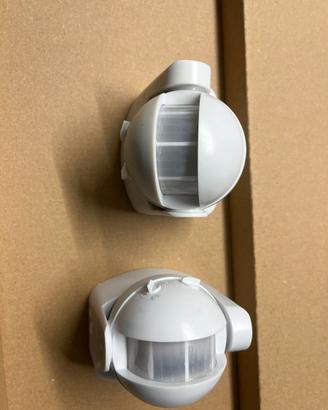 3 Rilevatori di movimento Velamp MS002 esterni/int