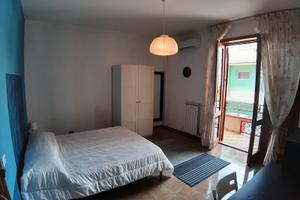 Signorile Stanza arredata, zona Ognina