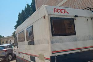Permuto motorhome arca 2.5 td 6 posti letto con c