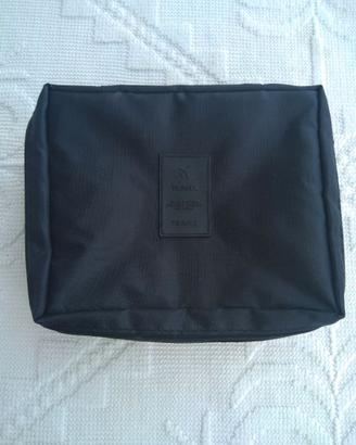 Beauty Case / Necessity / Porta Trucchi da Viaggio